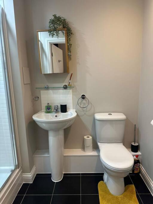 Cute Apartment Next To Colindale Station Edgware Extérieur photo