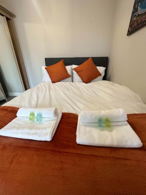 Cute Apartment Next To Colindale Station Edgware Extérieur photo